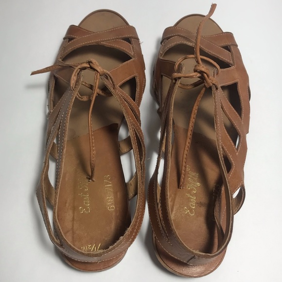 Vintage East Fifth Brown Low Wedge Gladiator Strappy Sandals Siz 7 1/2 - Picture 9 of 13